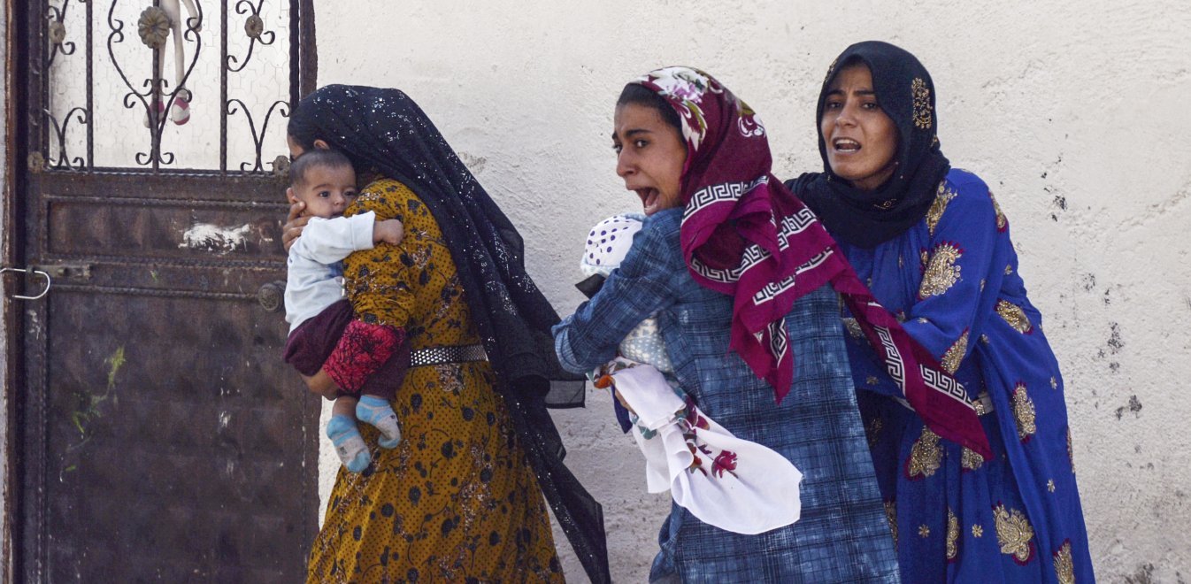 Oι Τούρκοι σφυροκοπούν τη Συρία και ο Τραμπ... «τιτιβίζει» στο Twitter (vid)